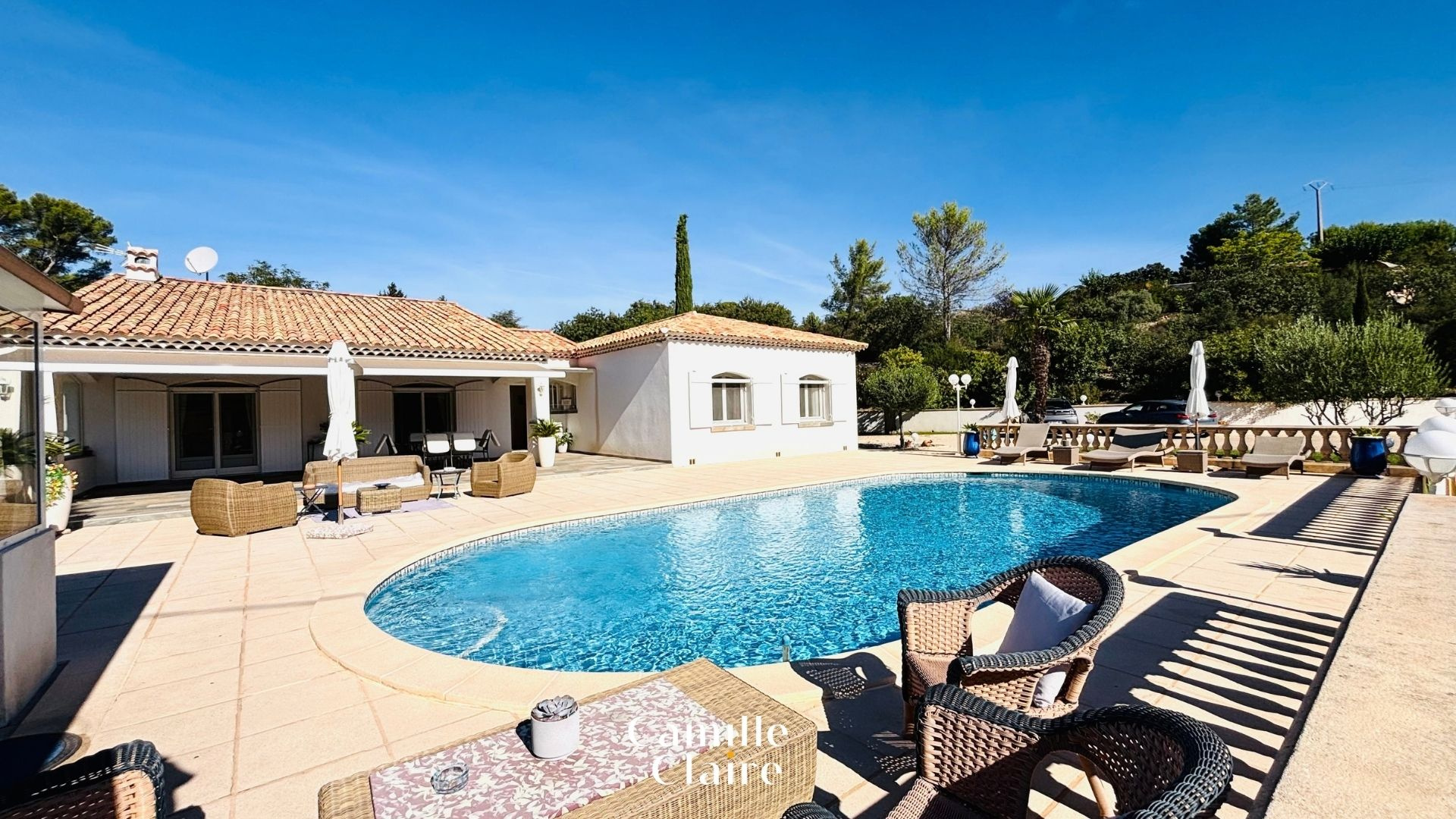 Vente Maison 250 La destrousse - Camille Claire Agence Immobilière Aix-en-Provence